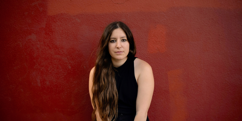 LAURA C. VELA. COMISURA BOOKJOCKEY